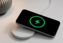 Celular Carregando por Indução