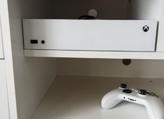 Console Xbox Series S e Controle Branco